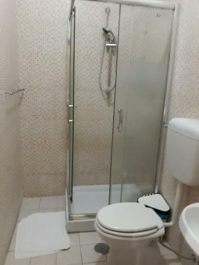 רומא Renting Rooms מראה חיצוני תמונה