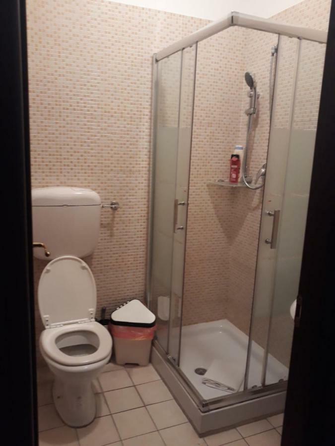 רומא Renting Rooms מראה חיצוני תמונה