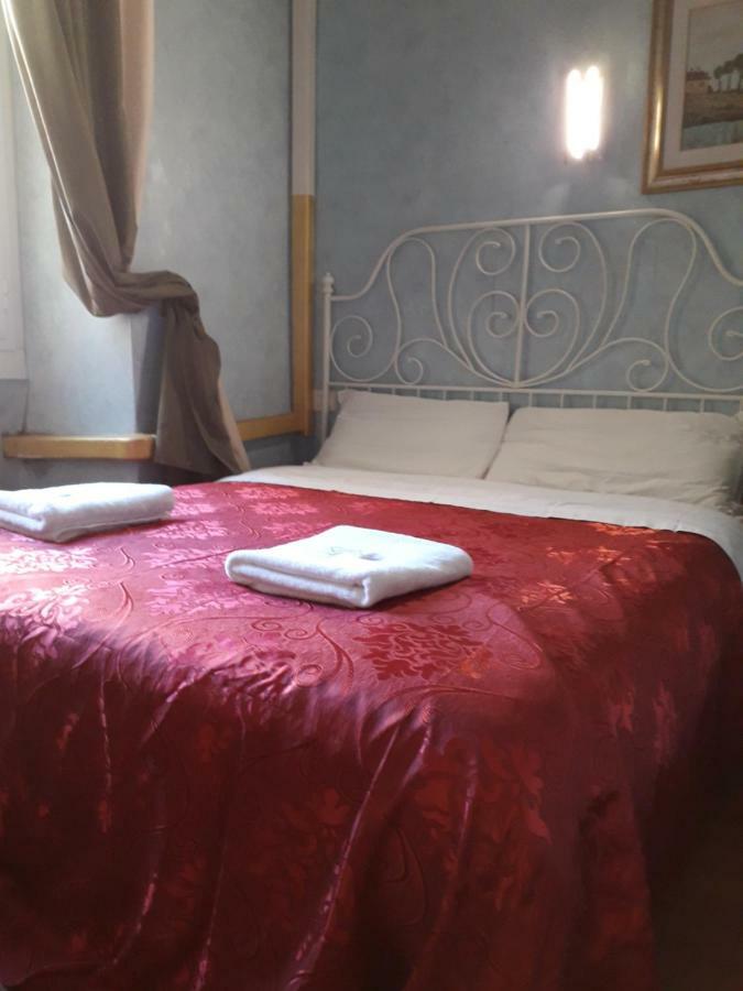 רומא Renting Rooms מראה חיצוני תמונה