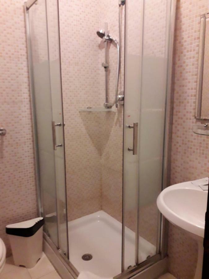 רומא Renting Rooms מראה חיצוני תמונה