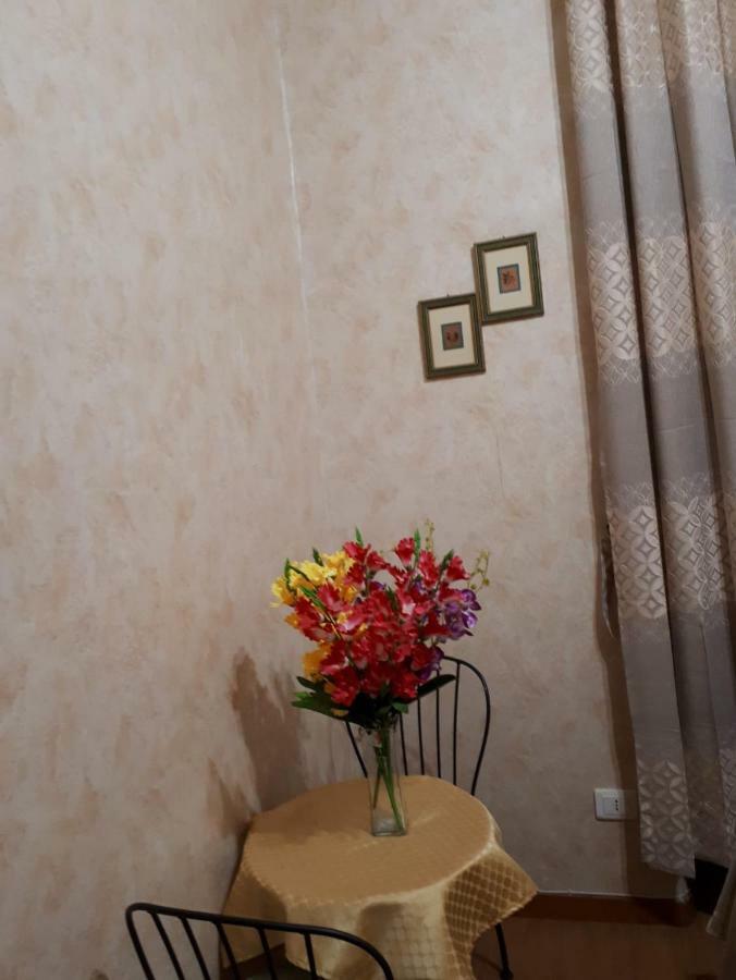 רומא Renting Rooms מראה חיצוני תמונה