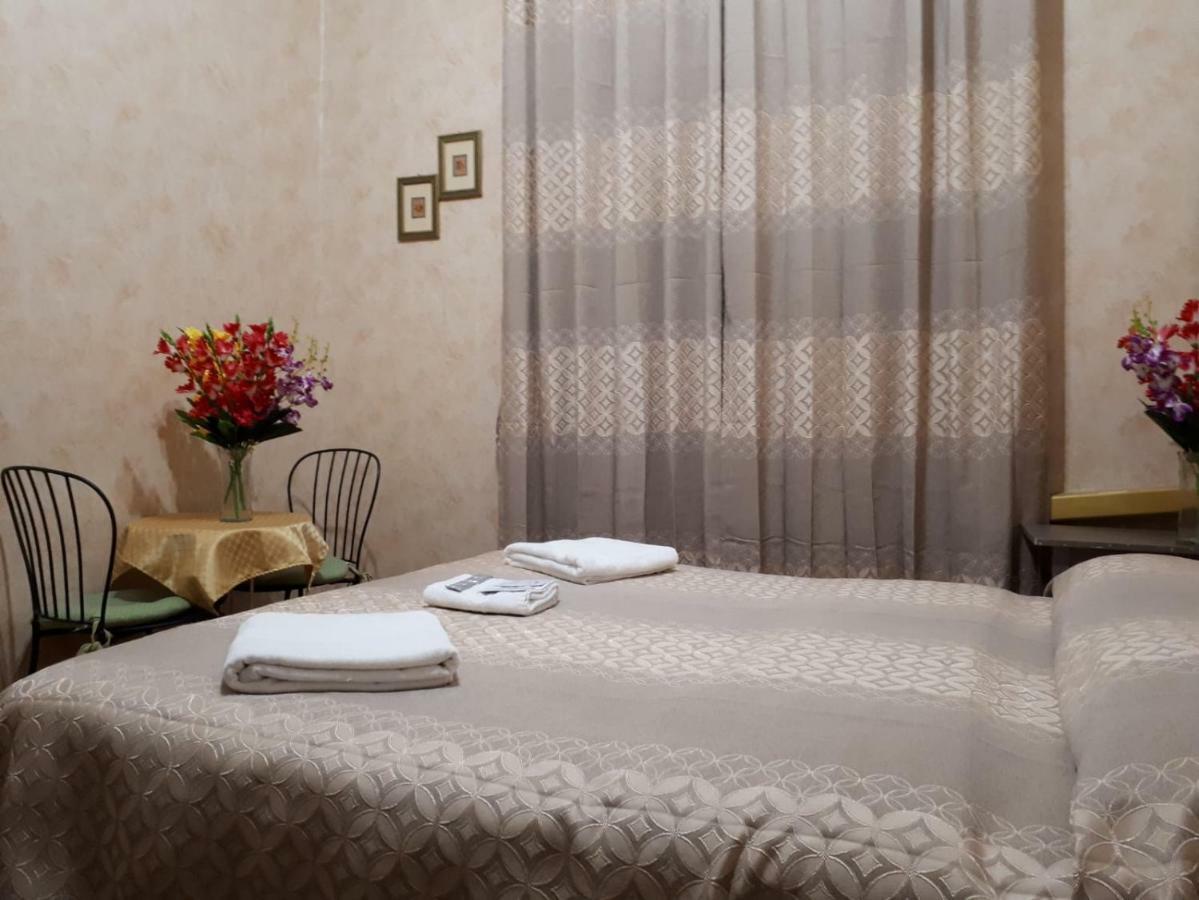 רומא Renting Rooms מראה חיצוני תמונה