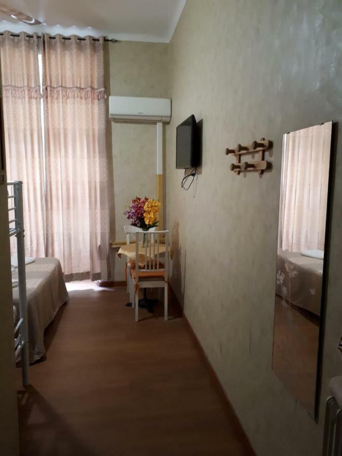 רומא Renting Rooms מראה חיצוני תמונה
