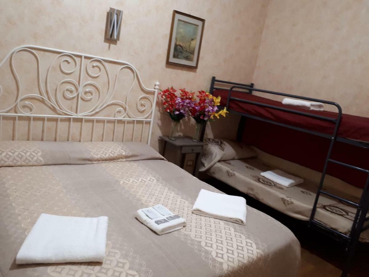 רומא Renting Rooms מראה חיצוני תמונה