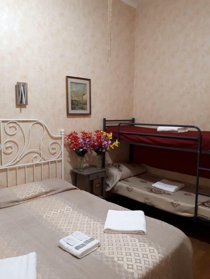 רומא Renting Rooms מראה חיצוני תמונה