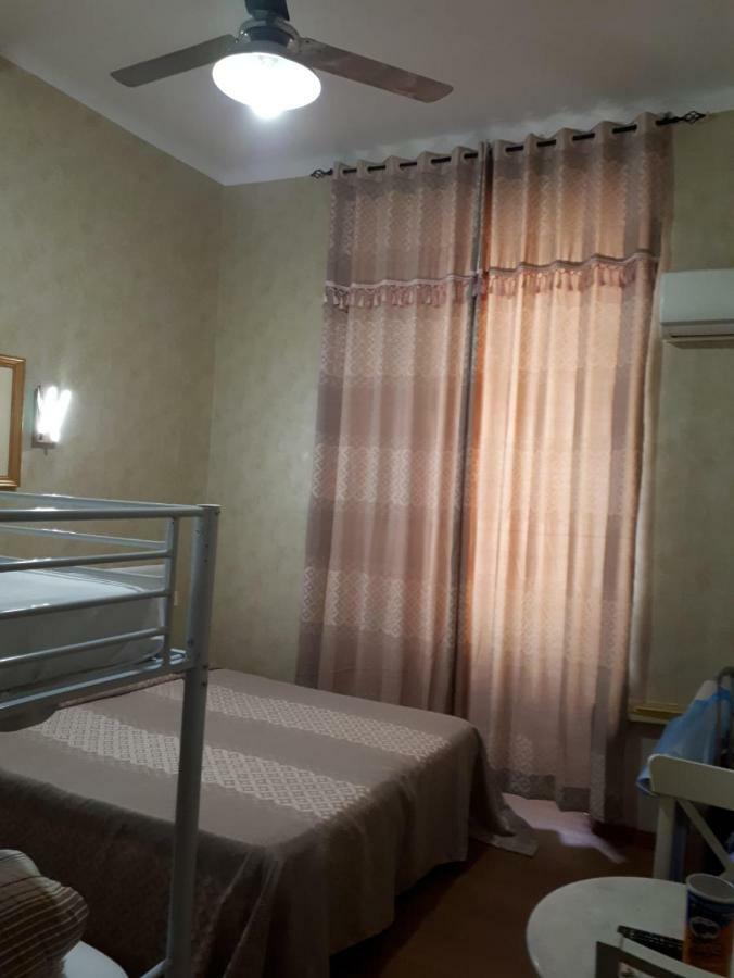 רומא Renting Rooms מראה חיצוני תמונה