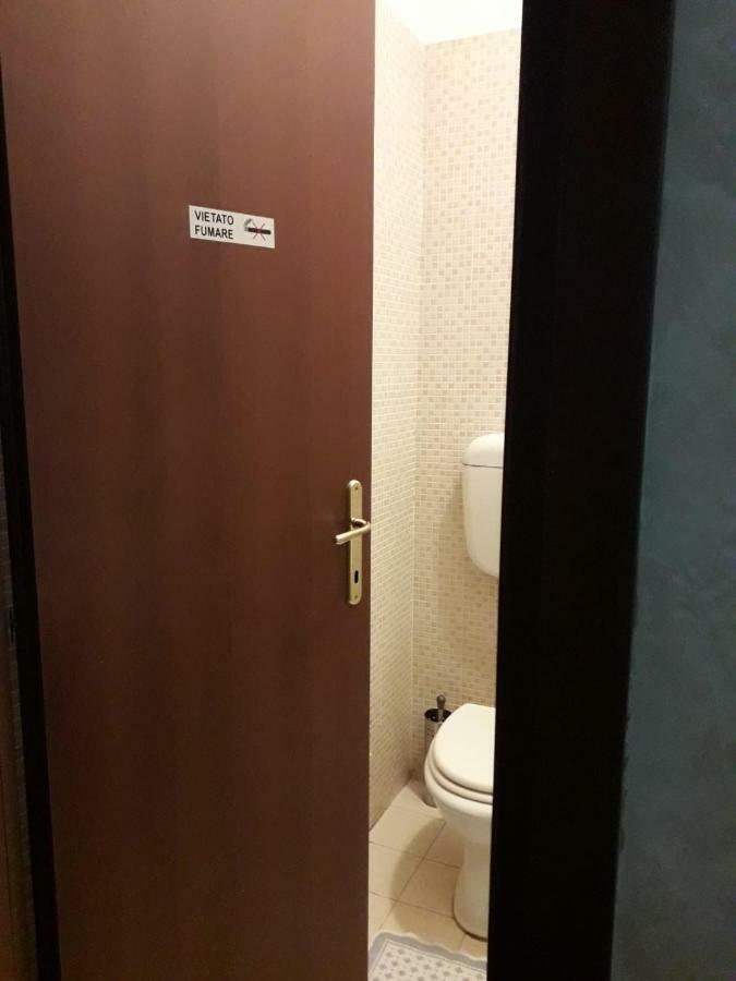 רומא Renting Rooms מראה חיצוני תמונה