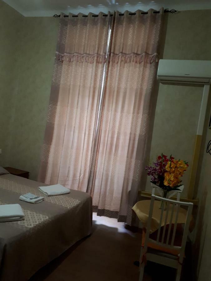 רומא Renting Rooms מראה חיצוני תמונה