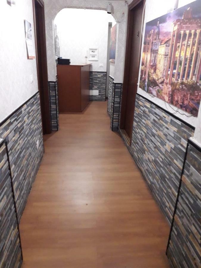 רומא Renting Rooms מראה חיצוני תמונה